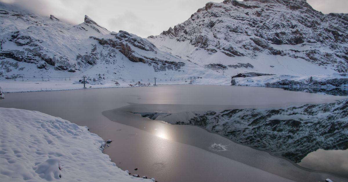 Ils organisent des courses de dérapages contrôlés sur un lac gelé